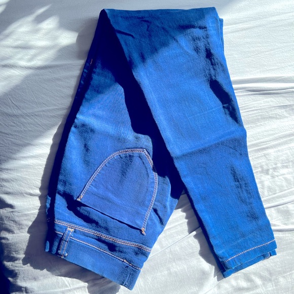 Dorothy Perkins Denim - Sold Free with any purchase.High rise jeans size small